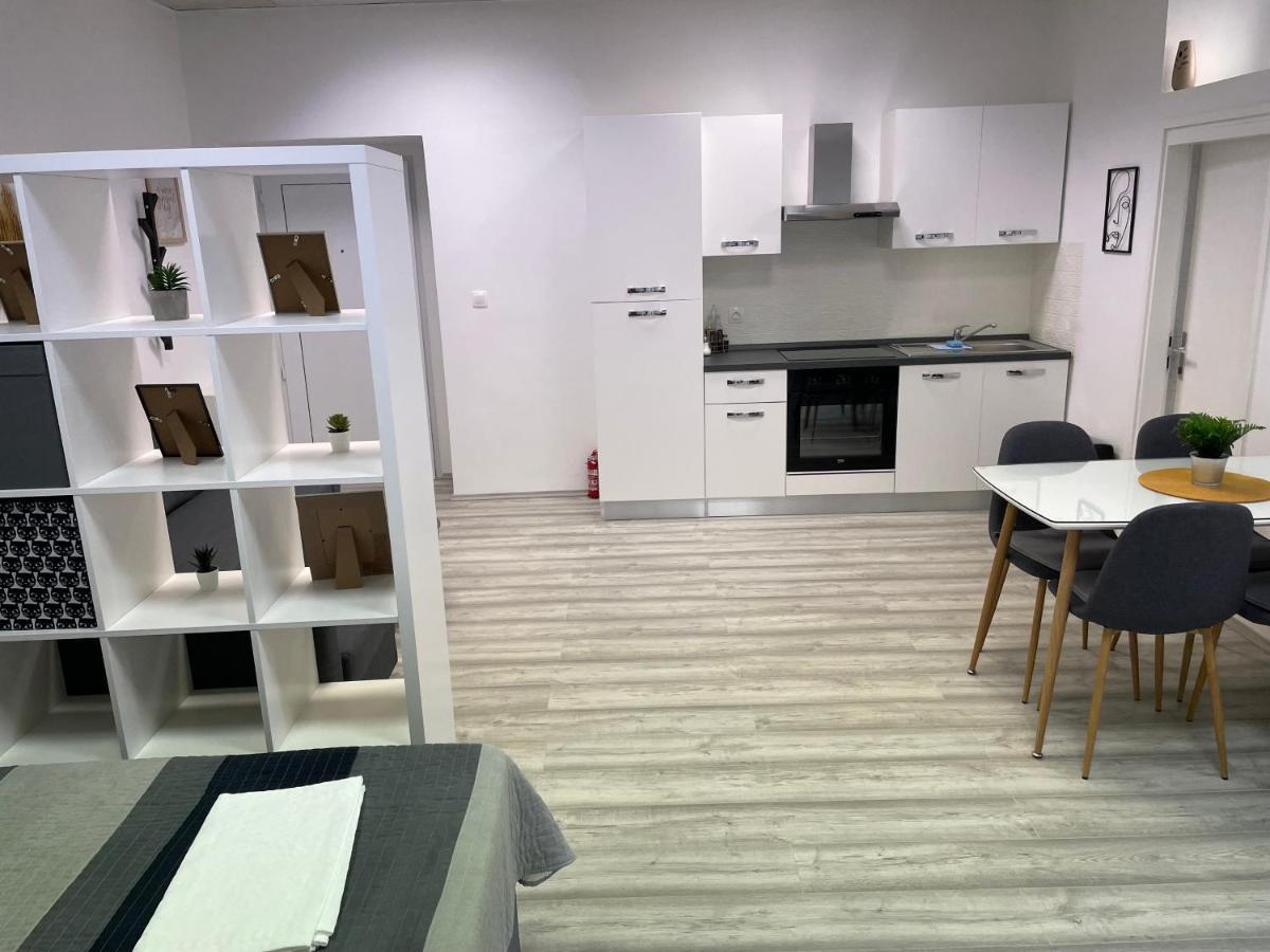 Apartment Studio Beauty In Centar Pula Ngoại thất bức ảnh